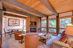 Upscale Condo with Balcony Less Than half Mi to Ski Resort